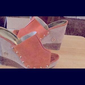 Shoe: BELINDA MULE